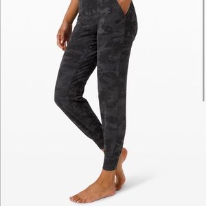 Lululemon align joggers 28”